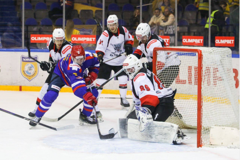 «ВОЛКИ» УСТУПИЛИ В ВОСКРЕСЕНСКЕ