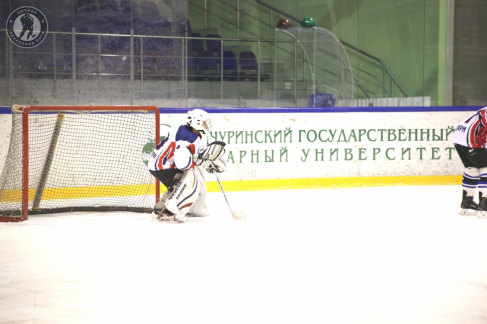 «Бондари» не оставили шансов «Космосу»