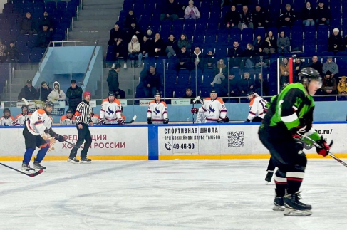 ЧЕМПИОНАТ ОБЛАСТИ ПО ХОККЕЮ: ОЧЕРЕДНЫЕ МАТЧИ ЧЕМПИОНАТ ОБЛАСТИ ПО ХОККЕЮ: ОЧЕРЕДНЫЕ МАТЧИ